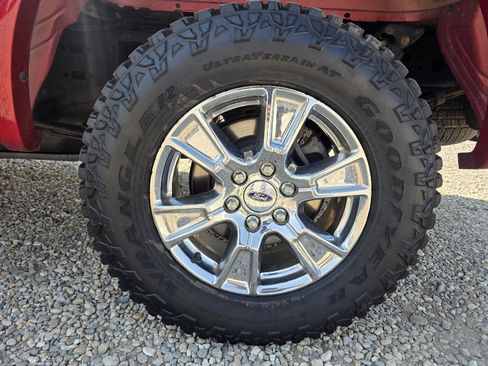 Used 2015 Ford F150 Lariat w/ Equipment Group 502A Luxury AWD/4WD image 14