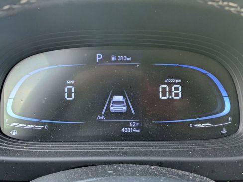 Certified 2024 Hyundai Venue SEL FWD image 9