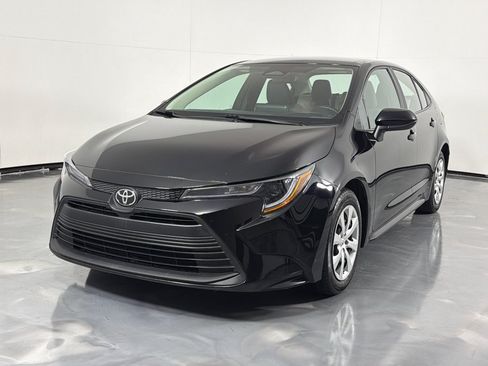 Used 2024 Toyota Corolla LE FWD image 7