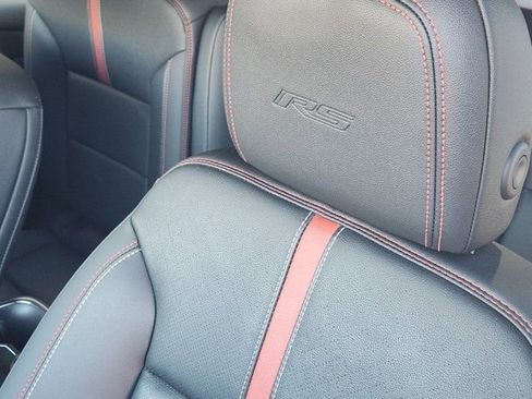 Used 2025 Chevrolet Traverse RS image 19