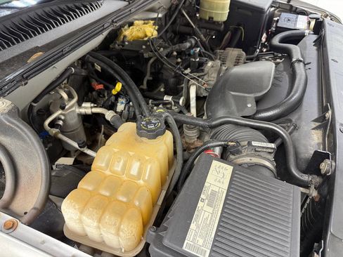 Used 2002 Chevrolet Silverado 3500 4X2 4dr Extended Cab image 63