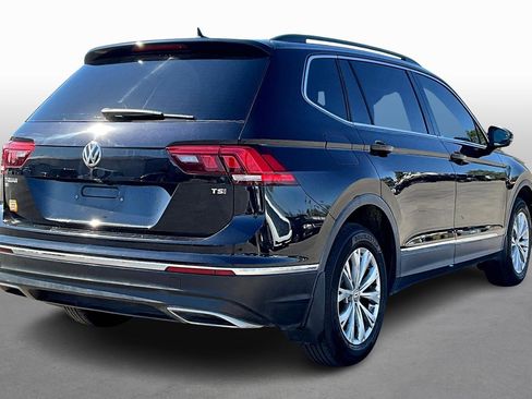 Used 2019 Volkswagen Jetta R-Line image 2