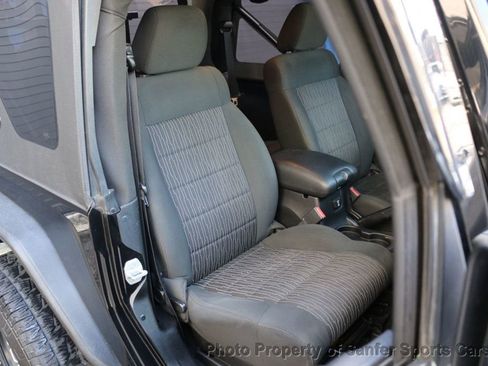 Used 2011 Jeep Wrangler Rubicon w/ PWR Convenience Group image 32