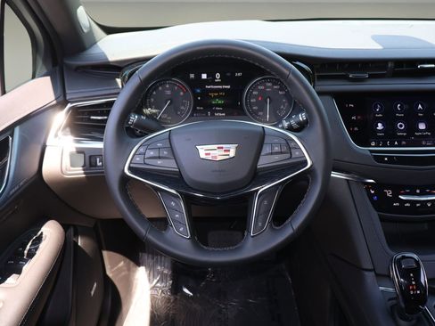 New 2026 Cadillac XT5 Premium Luxury w/ Driver Assist Package AWD/4WD image 15