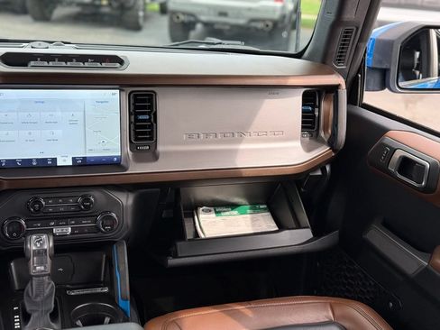 Used 2023 Ford Bronco Outer Banks w/ Sasquatch Package AWD/4WD image 29