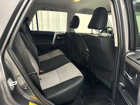 Used 2018 Toyota 4Runner SR5 AWD/4WD image 13