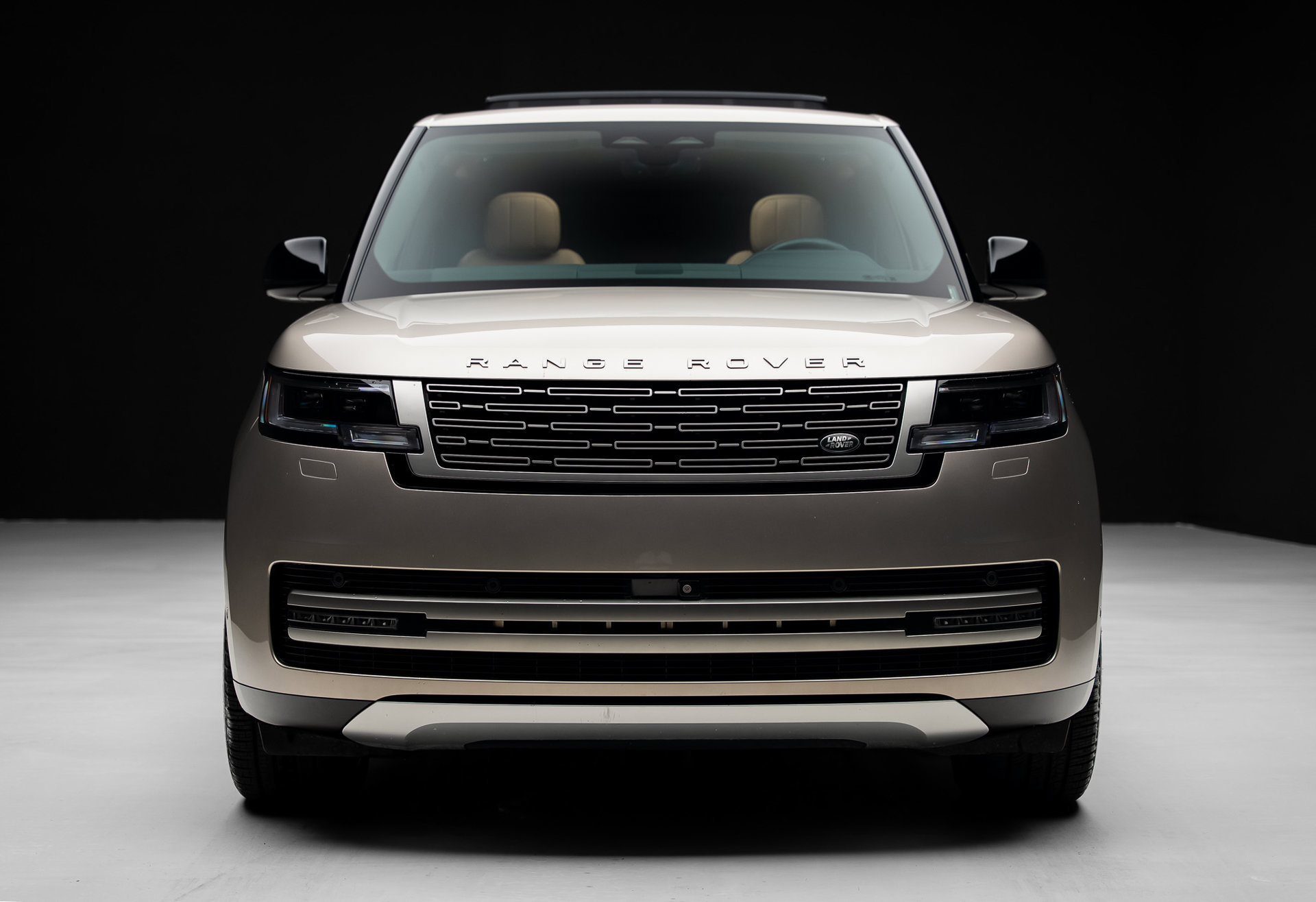 Used 2024 Land Rover Range Rover SE AWD/4WD image 8