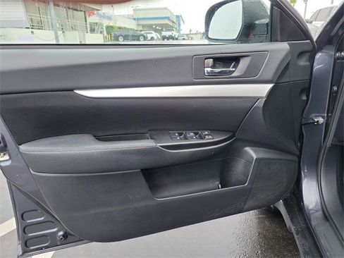 Used 2013 Subaru Outback 2.5i Premium image 19