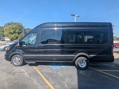 New 2025 Ford Transit 350 XLT image 3