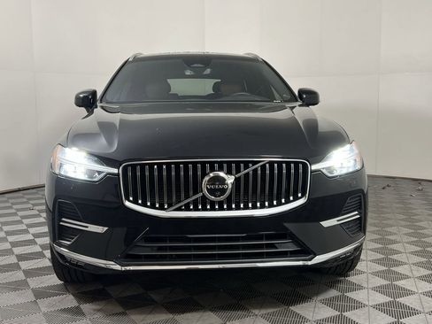 Used 2023 Volvo XC60 B5 Plus w/ Climate Package image 4