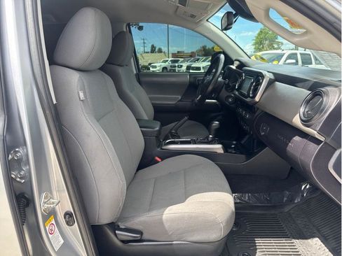 Used 2018 Toyota Tacoma SR5 RWD image 24