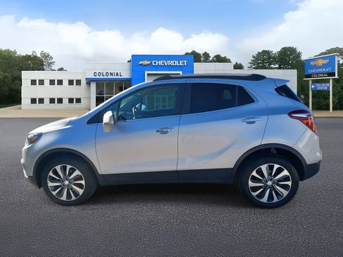 Used 2022 Buick Encore Preferred image 6
