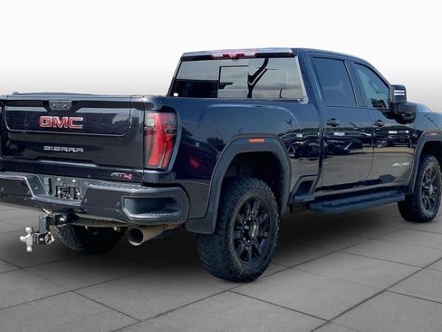 Used 2024 GMC Sierra 2500 AT4 w/ Technology Package AWD/4WD image 12