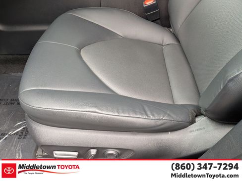 Certified 2024 Toyota Grand Highlander AWD image 15