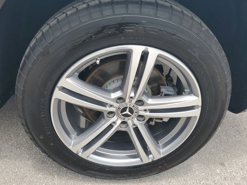 Used 2022 Mercedes-Benz GLC 300 image 30