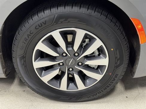 Used 2022 Chrysler Pacifica Touring-L FWD image 11