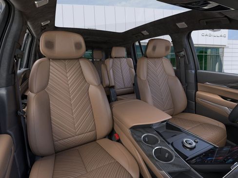 New 2025 Cadillac Escalade IQ Luxury 2 w/ LPO, Radiant Package image 16