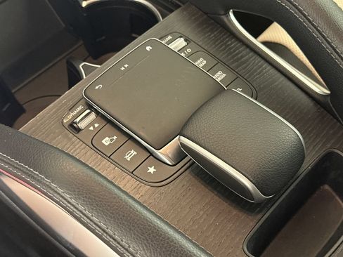 Certified 2022 Mercedes-Benz GLE 350 w/ AMG Line Exterior image 33