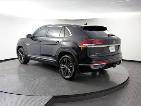 Used 2022 Volkswagen Atlas Cross Sport SEL R-Line AWD/4WD image 6