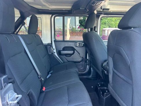 Used 2019 Jeep Wrangler Unlimited Sport S AWD/4WD image 13