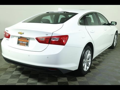 Used 2024 Chevrolet Malibu LT image 2