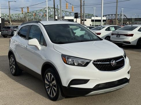 Used 2022 Buick Encore Preferred w/ Safety Package image 7