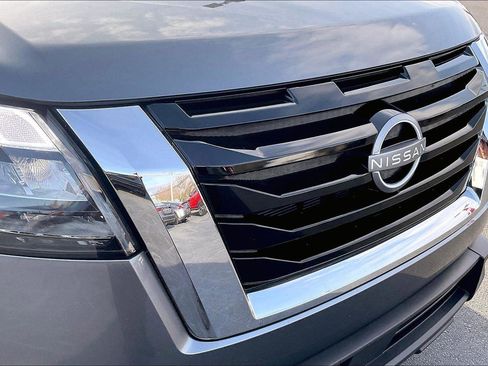 Certified 2024 Nissan Pathfinder SV image 28