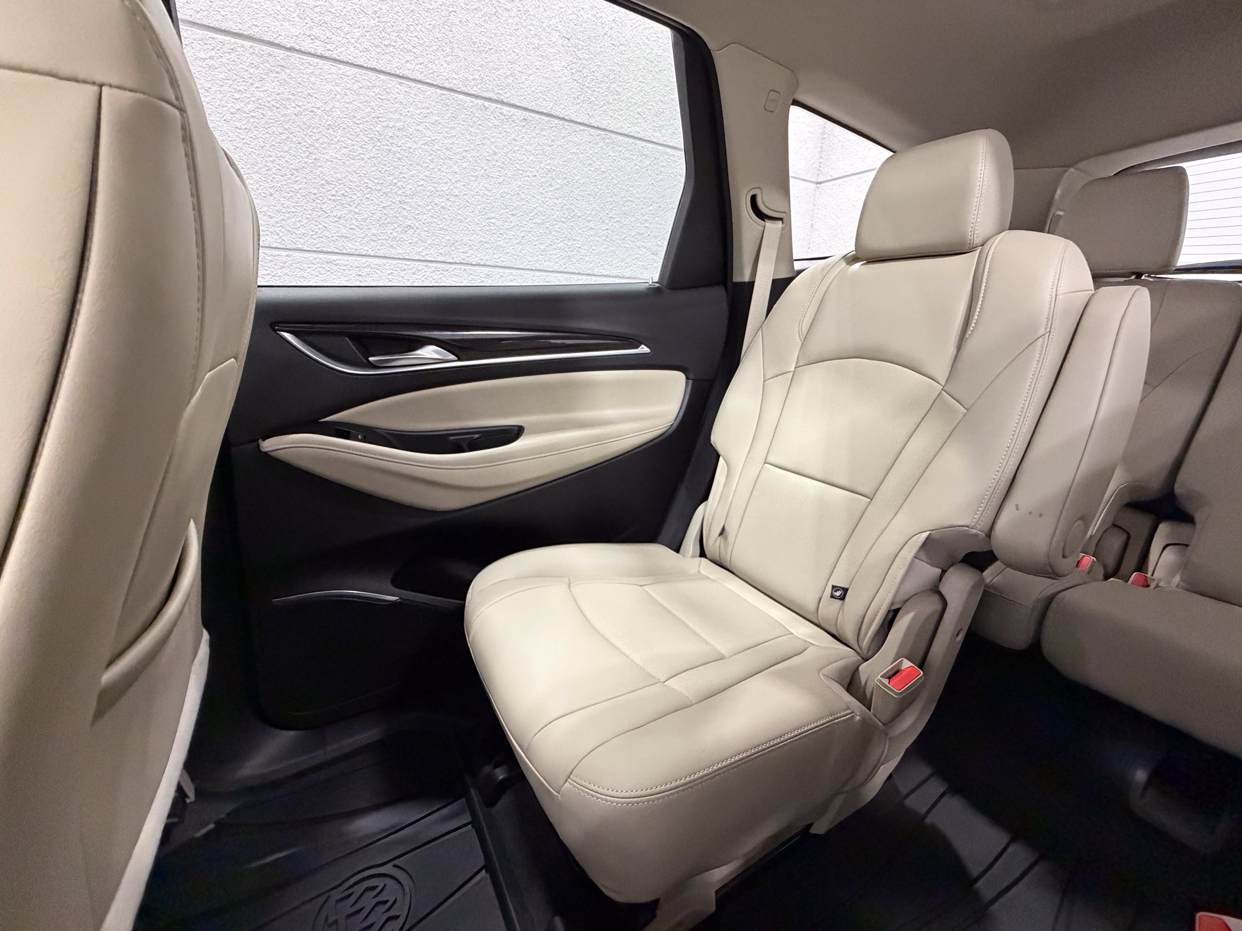 Used 2020 Buick Enclave Essence w/ Sound and Sites Package AWD/4WD image 36