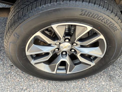 Certified 2023 Chevrolet Silverado 1500 LT AWD/4WD image 12