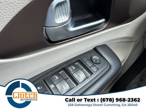 Used 2017 Chrysler Pacifica Touring-L image 26