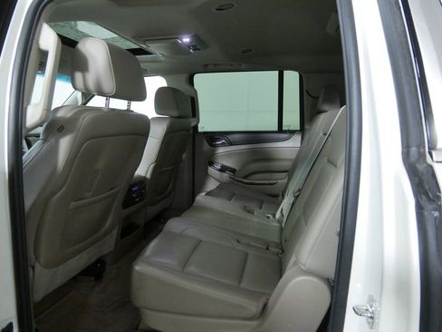 Used 2015 GMC Yukon XL SLT w/ Open Road Package image 19