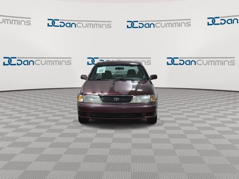 Used 1998 Toyota Avalon XL image 3