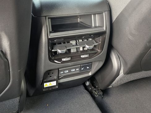 New 2026 Jeep Grand Cherokee Limited RWD image 18
