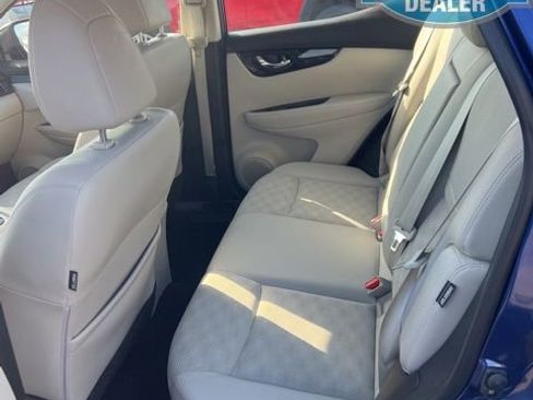 Used 2022 Nissan Rogue Sport SV w/ Technology Package image 9