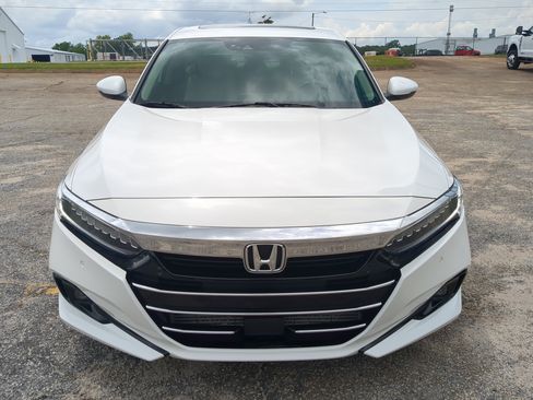 Used 2021 Honda Accord Touring image 7