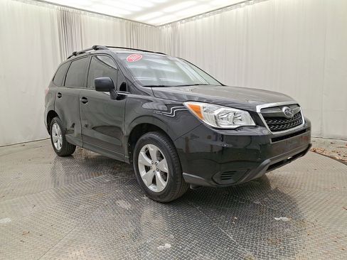 Used 2016 Subaru Forester 2.5i w/ Alloy Wheel Package image 2