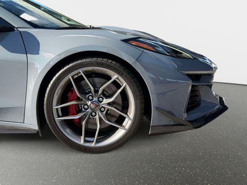Used 2025 Chevrolet Corvette Z06 image 21