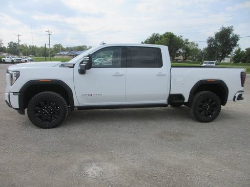 New 2026 GMC Sierra 2500 AT4 w/ AT4 Premium Plus Package AWD/4WD image 10