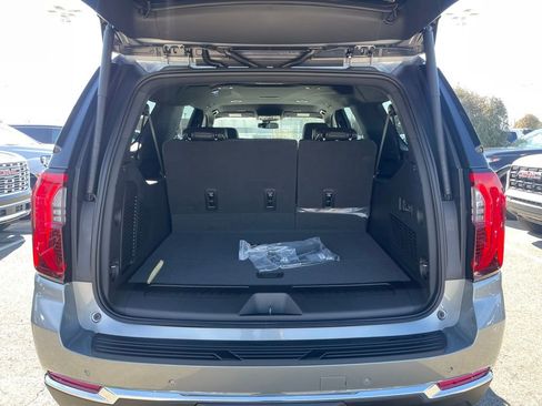 New 2026 GMC Yukon XL Elevation image 7
