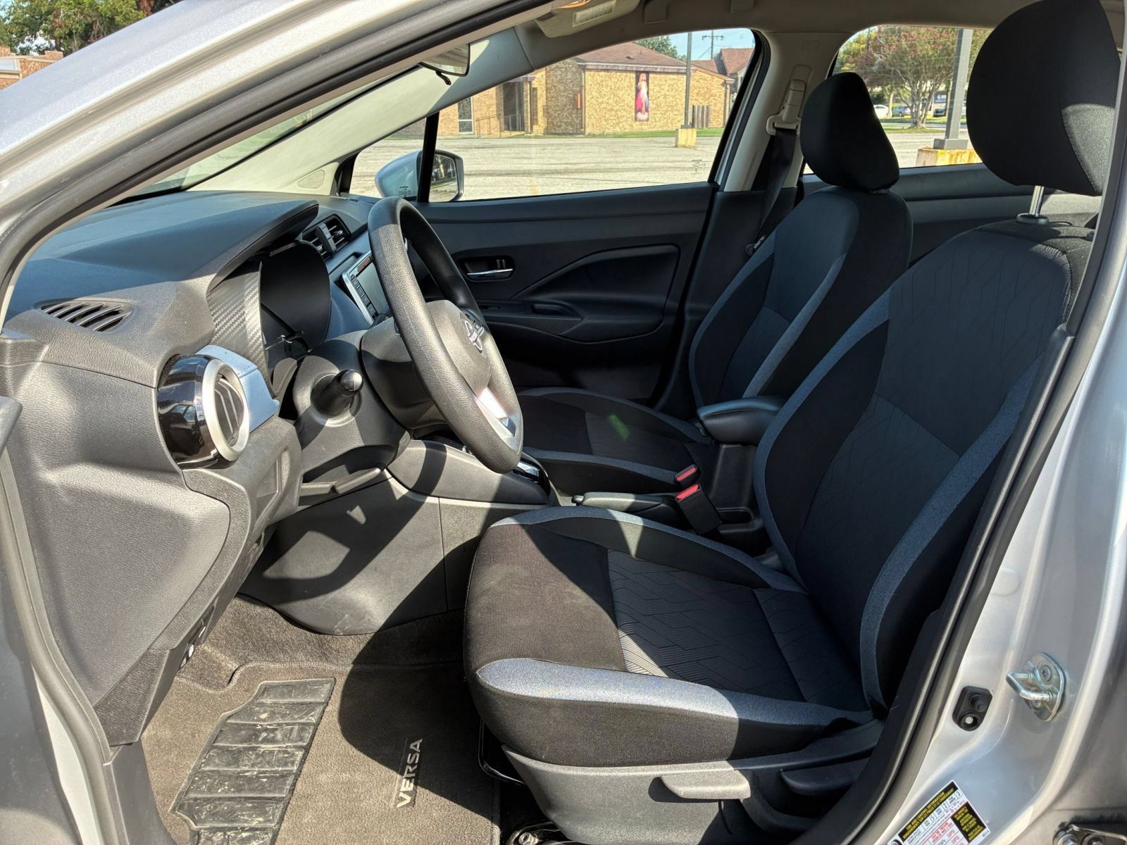 Used 2025 Nissan Versa SV FWD image 24
