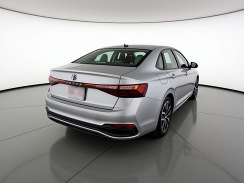 Used 2025 Volkswagen Jetta S image 9