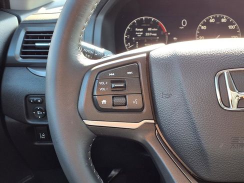 Used 2024 Honda Ridgeline Sport image 17