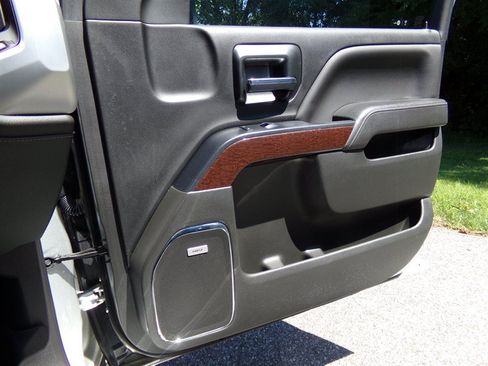 Used 2018 GMC Sierra 1500 SLT AWD/4WD image 43