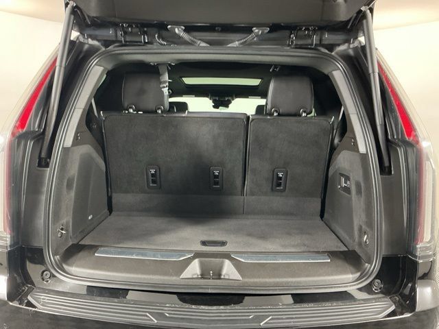 Used 2021 Cadillac Escalade Premium Luxury w/ Heavy-Duty Trailer Package AWD/4WD image 30
