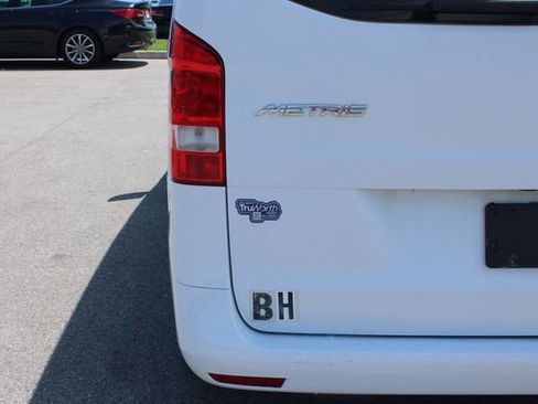 Used 2017 Mercedes-Benz Metris Passenger image 40