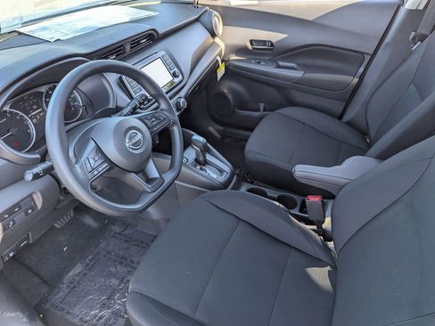 New 2025 Nissan Kicks Play S image 8