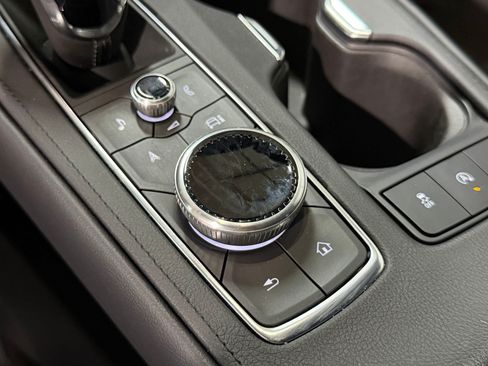 Used 2024 Cadillac XT4 Premium Luxury FWD image 31