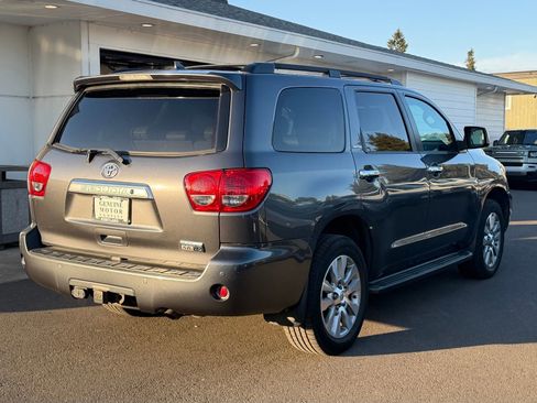 Used 2012 Toyota Sequoia Limited AWD/4WD image 4