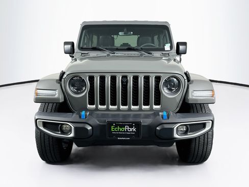Used 2023 Jeep Wrangler Unlimited Sahara w/ Cold Weather Group AWD/4WD image 2