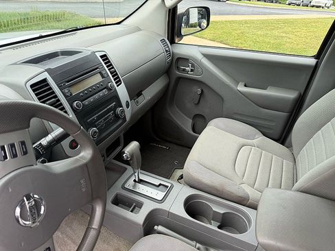 Used 2016 Nissan Frontier S RWD image 9